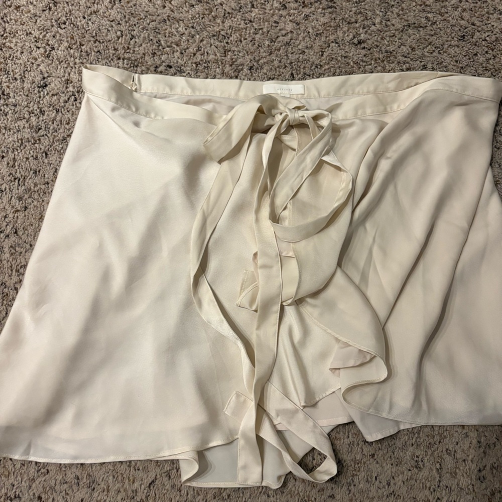 Elegant Cream Mini Skirt